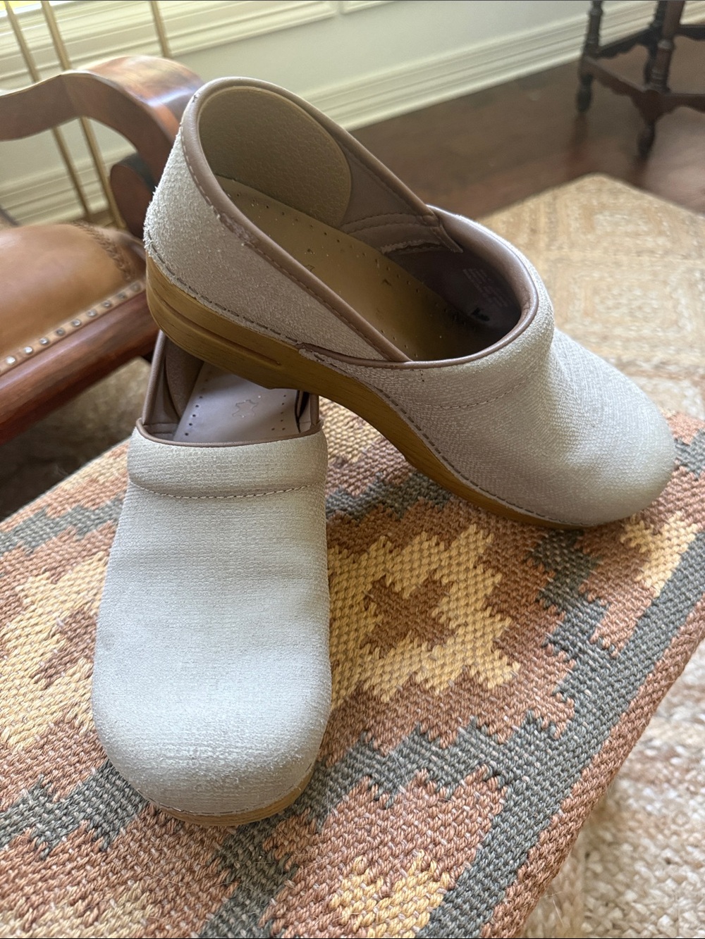 Dansko size 41 Women’s Clogs in Light Beige excellent condition